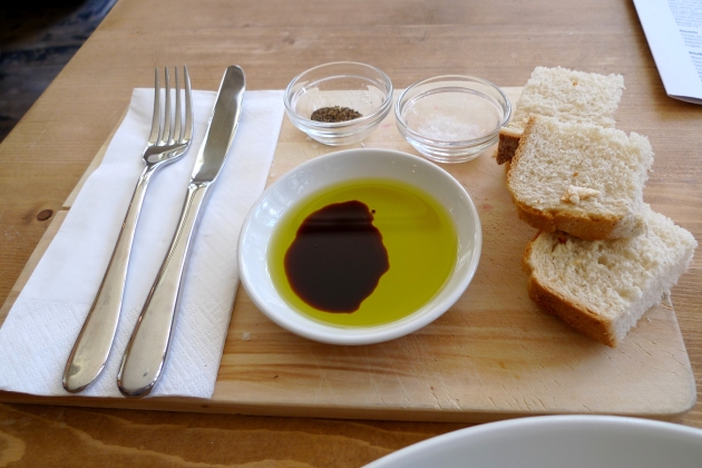 Balsamic vinegar, olive oil, bread